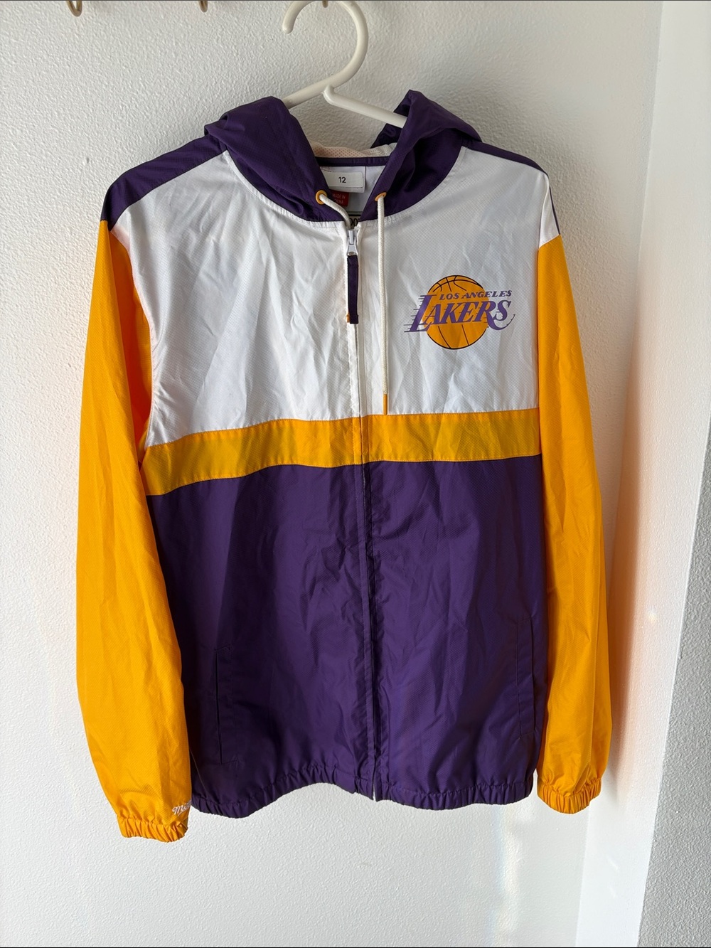 Men’s Los Angeles Lakers Margin of Victory Windbreaker - M